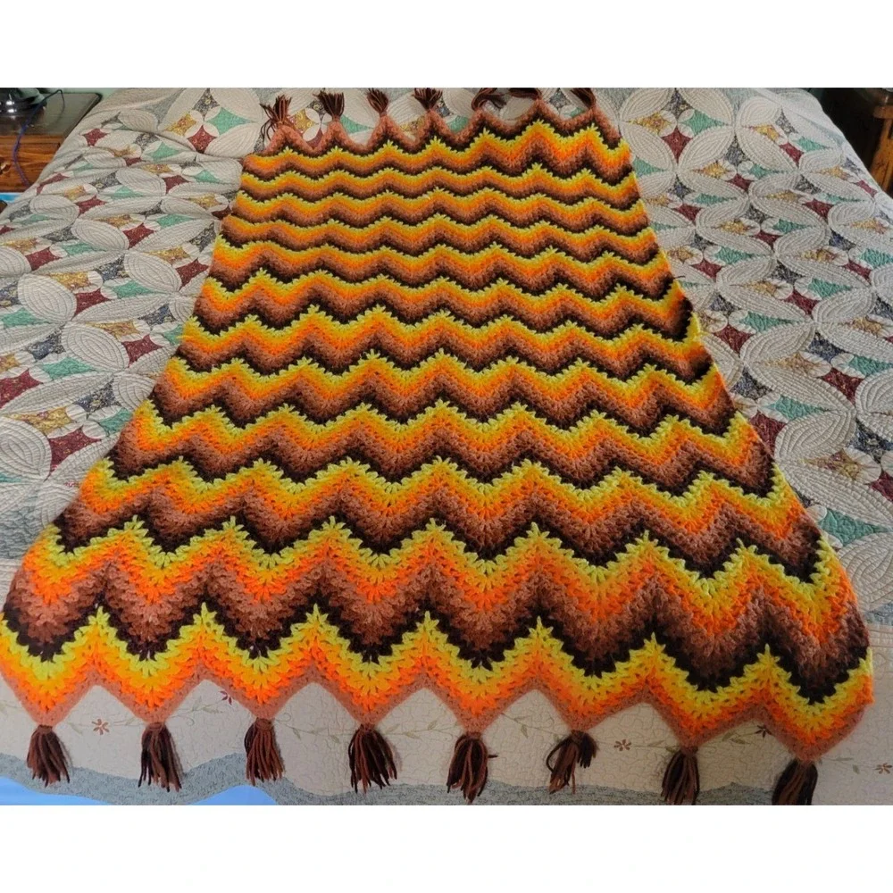 Retro Crochet Chevron Afghan Lap Throw Fall Colors Brown Orange Fringe 34x36‎